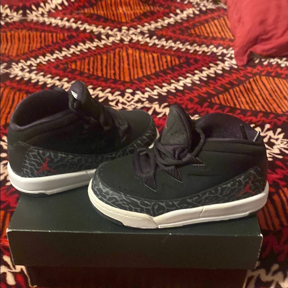 Black and Gray Sneakers with Suede Upper and Mid-Top Style